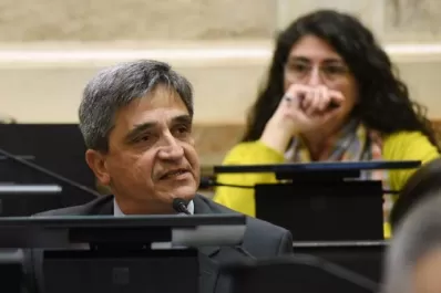 Yedlin defendió la gestión de la pandemia en Argentina