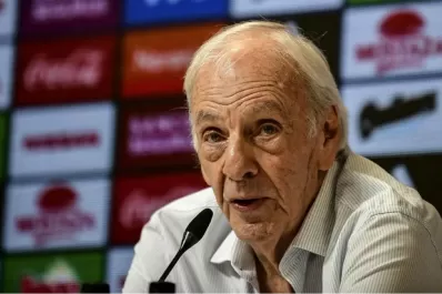 Menotti debió ser internado de urgencia