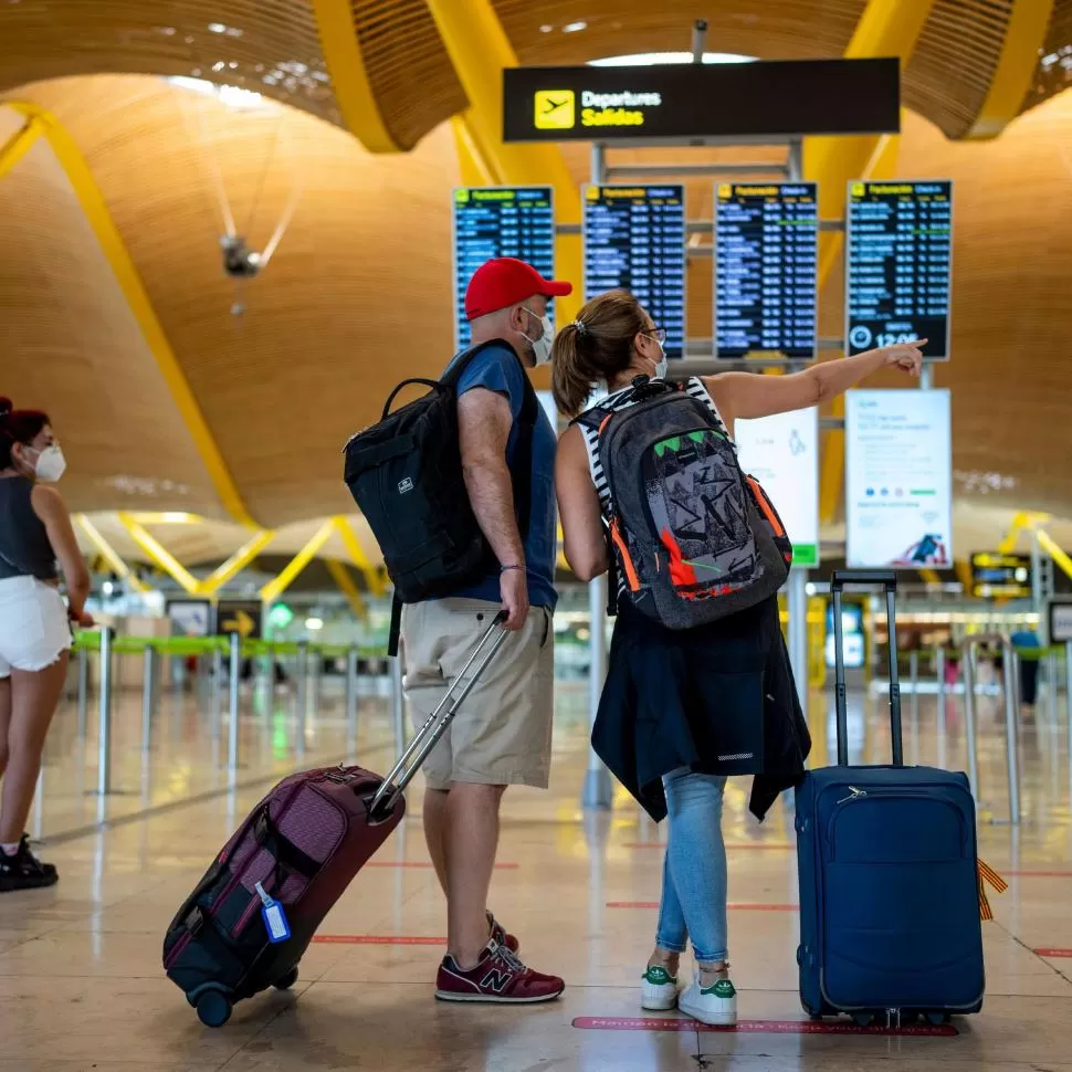 SIN VISA. El trámite, que se hace online, permite recorrer la zona Schengen sin necesidad de tener visa.  