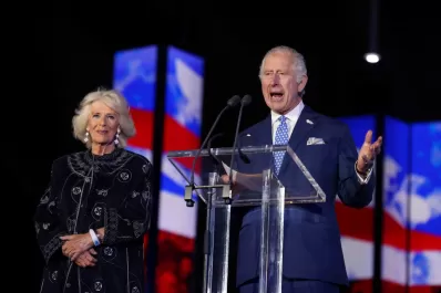El príncipe Carlos homenajeó a su madre, la reina Isabel: Sigues haciendo historia