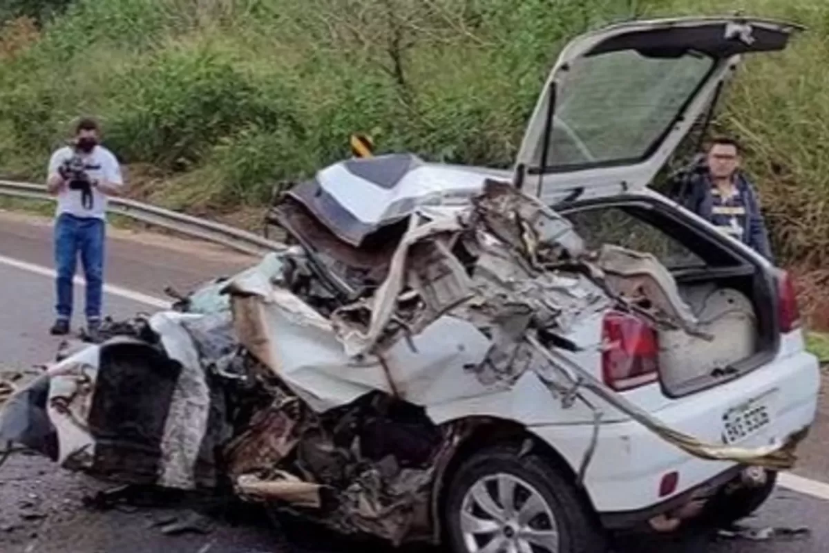 LA PEOR NOTICIA. Un periodista fue a cubrir un accidente de transito y se entero en vivo de la muerte de su hijo.
