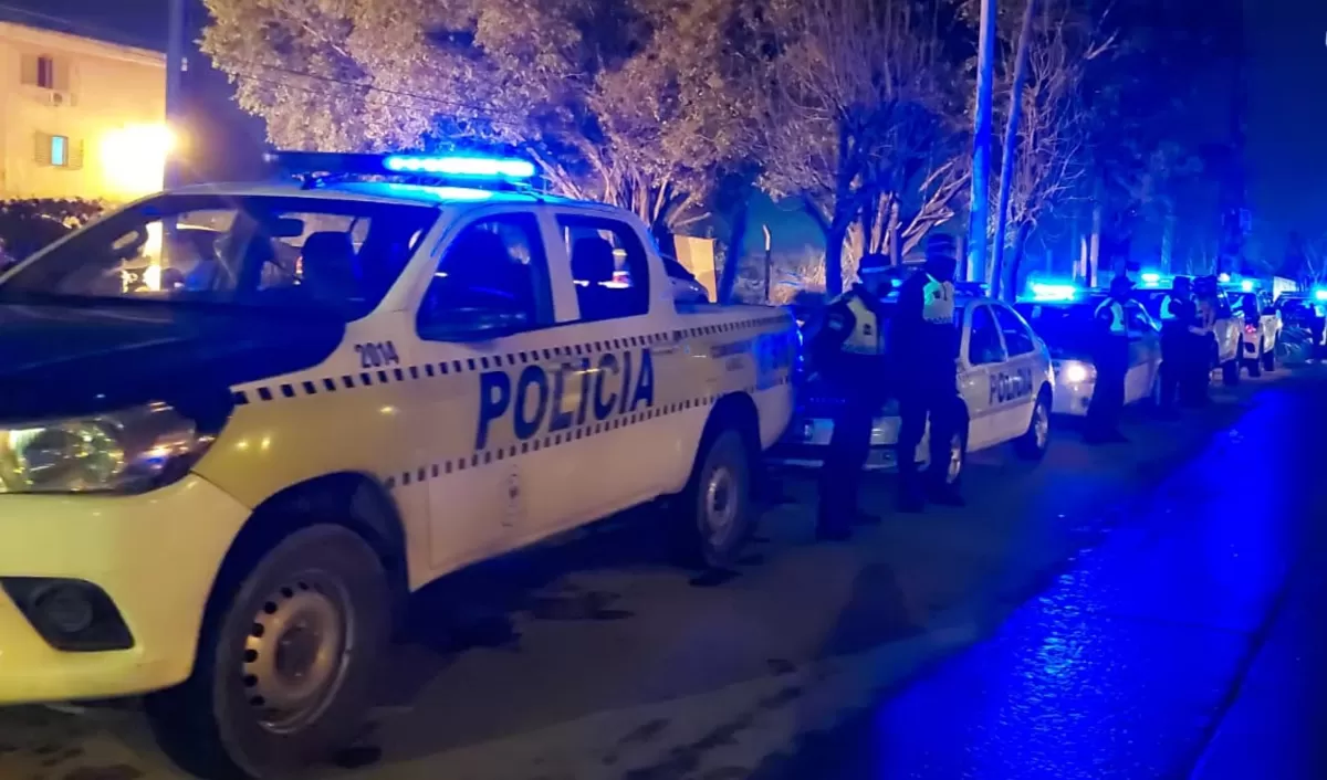 Operativo de la Policía en los barrios del sur de la capital.