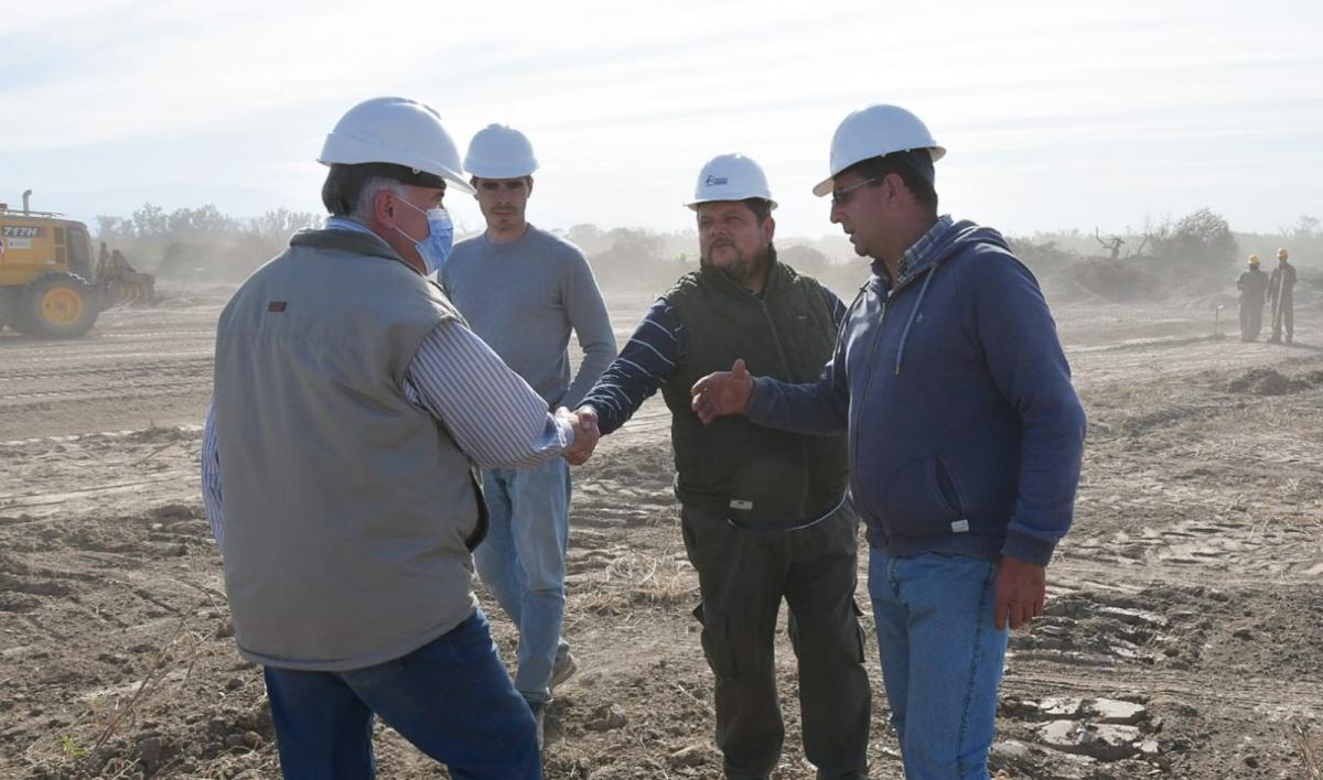 NUEVA CÁRCEL. Jaldo recorrió las obras en Benjamín Paz.