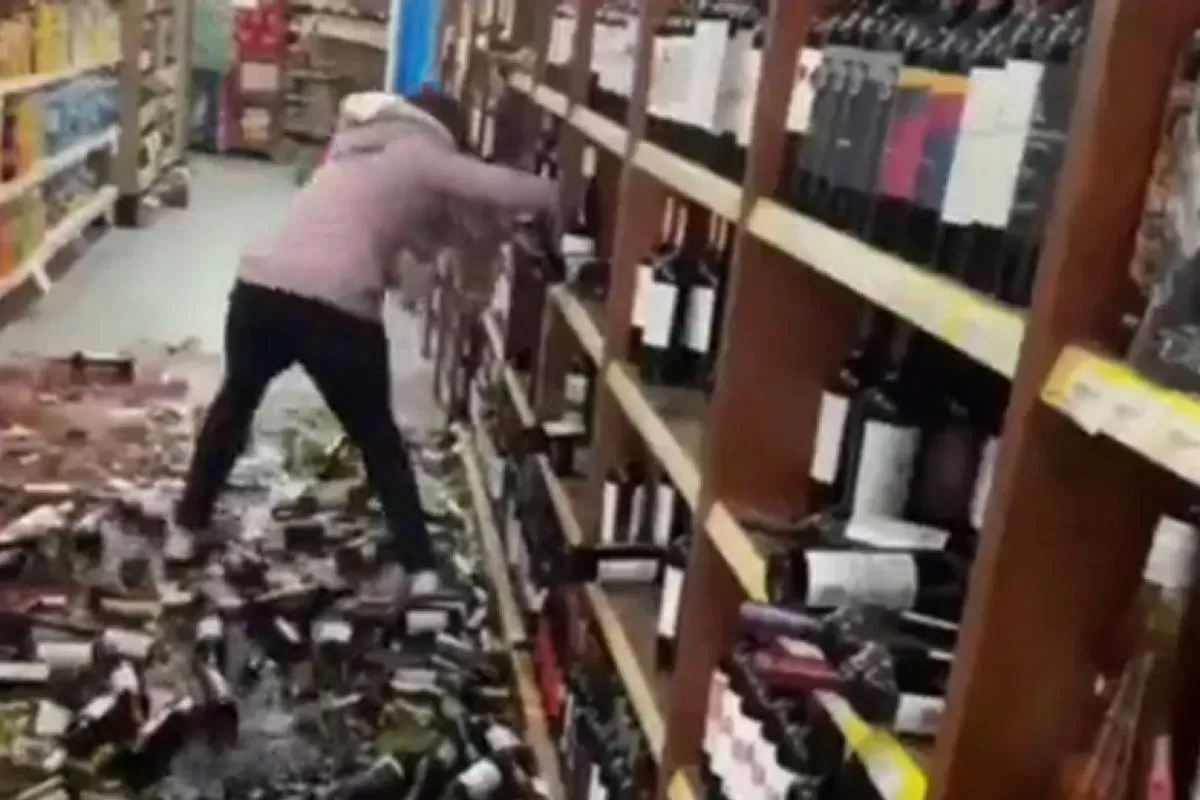 Ataque de ira en un super de Rafaela
