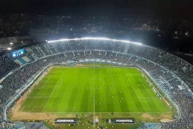 Racing-Vélez y la definición de la NBA, lo más destacado de la agenda de TV