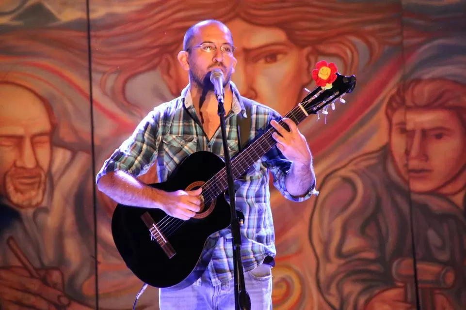 Los temas del Indio Cansinos en Citá Abasto de Cultura