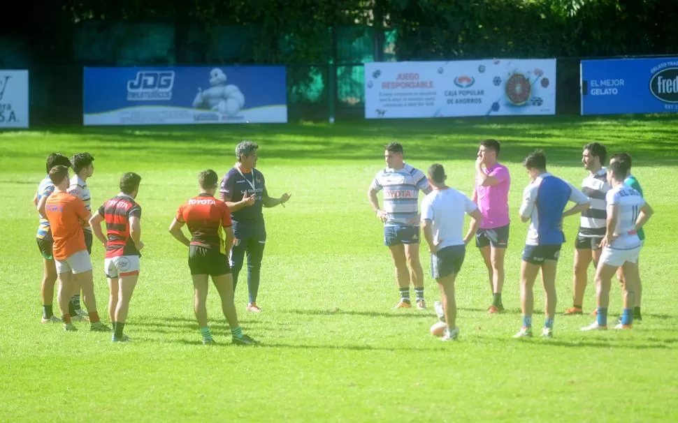 GRAN CONVOCATORIA. El entusiasmo por volver a vestir la camiseta naranja motivó que nadie falte a los entrenamientos.  