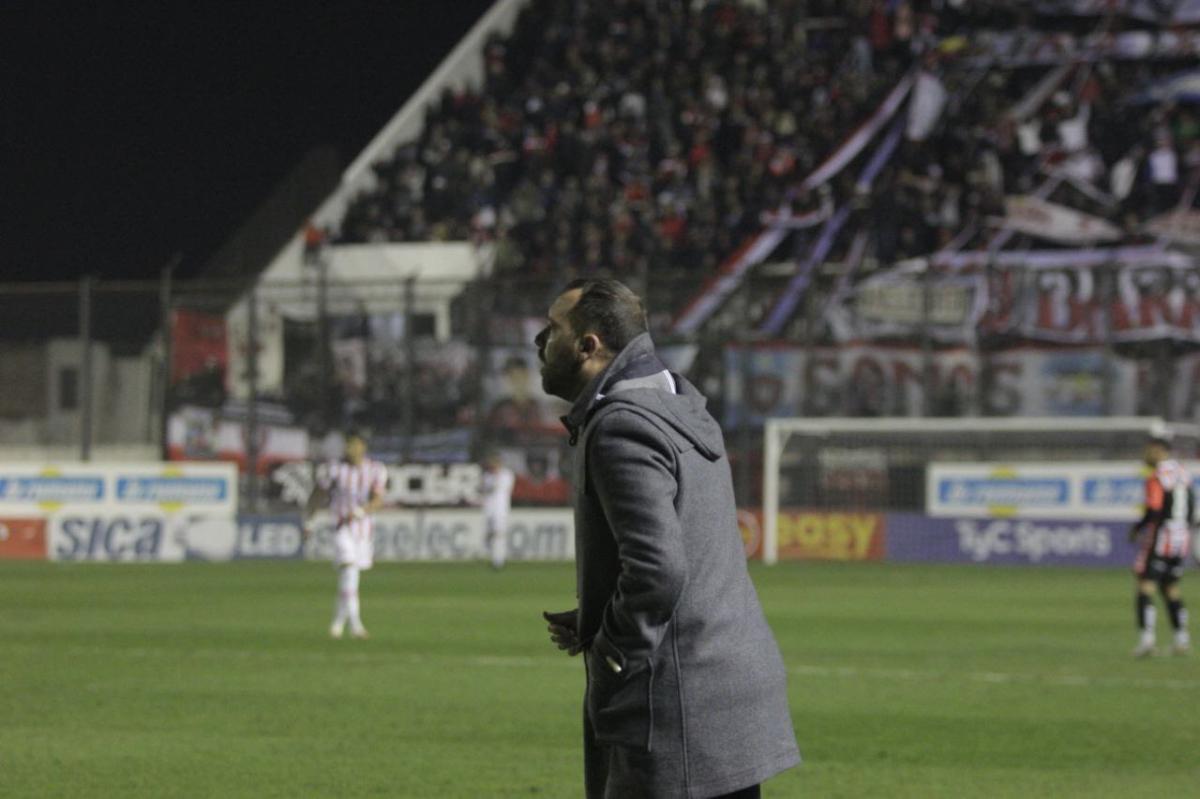 En un flojo partido, San Martín no pudo con Chacarita y terminó igualando sin goles