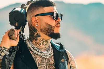 Un rapero cambió sus letras polémicas por la palabra de Dios: los fans están divididos