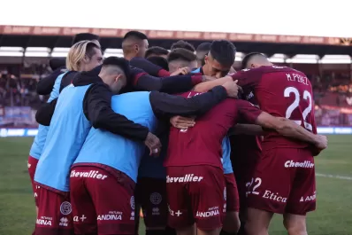 Tras la caída ante Atlético, Lanús venció de local a Colón