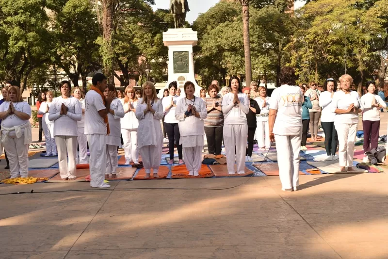 CLASES DE YOGA / FOTO DE PRENSA SMT