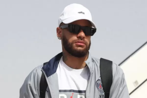 El jet privado de Neymar aterrizó de emergencia en el norte brasileño