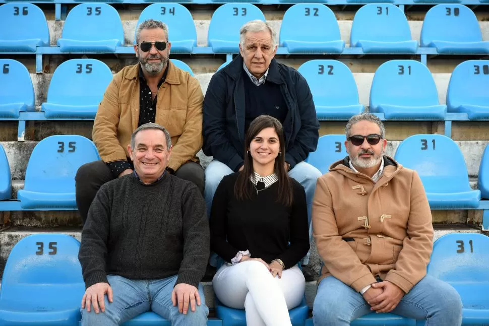 PARTICIPACIÓN FEMENINA. Junto a Hasbani, Parra, Pons y Fanlo, se ubica Solana Pons, integrante de la agrupación FASCAT, candidata a vocal. En FASCAT están listos para los comicios del 25 de junio. 