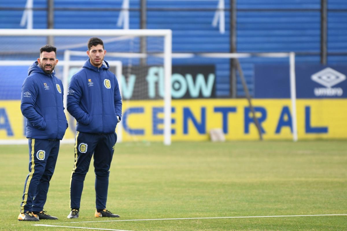 Tevez dirigió la primera práctica como DT de Rosario Central