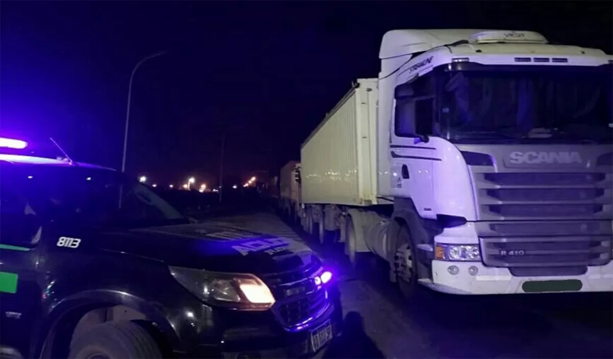 El paro de los transportistas se profundiza y hay protestas en varias rutas del país