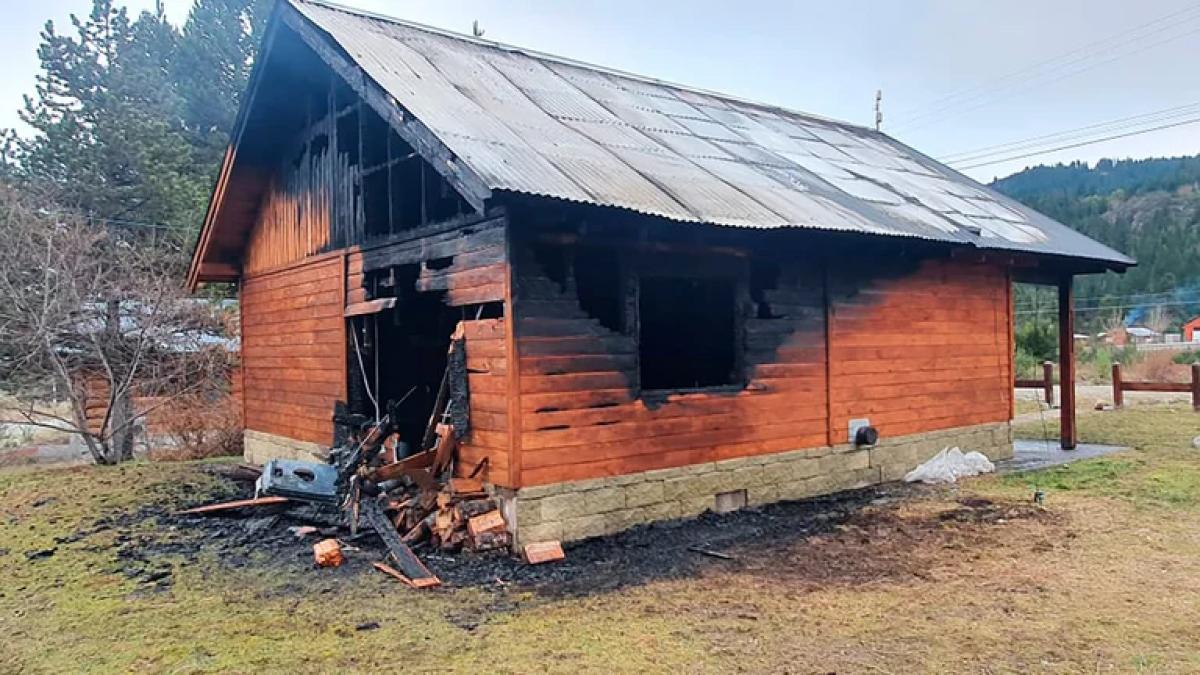 La oficina pública que fue incendiada por la RAM.