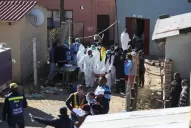 Misterio en Sudáfrica: murieron al menos 21 jóvenes en una taberna