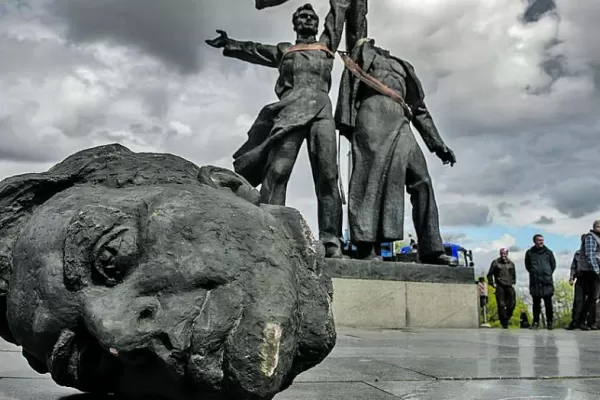 Ni Mayakovski se salva del odio nacionalista que engendra la guerra