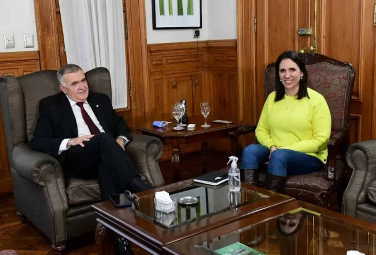 EN CASA DE GOBIERNO. Jaldo, junto a la legisladora Alperovich. Foto Comunicación Pública