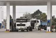 Los tucumanos tienen que poder cargar gasoil a precios normales, afirmó Jaldo