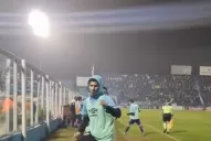 Kevin Isa Luna hizo su precalentamiento cantando las canciones como un hincha más de Atlético