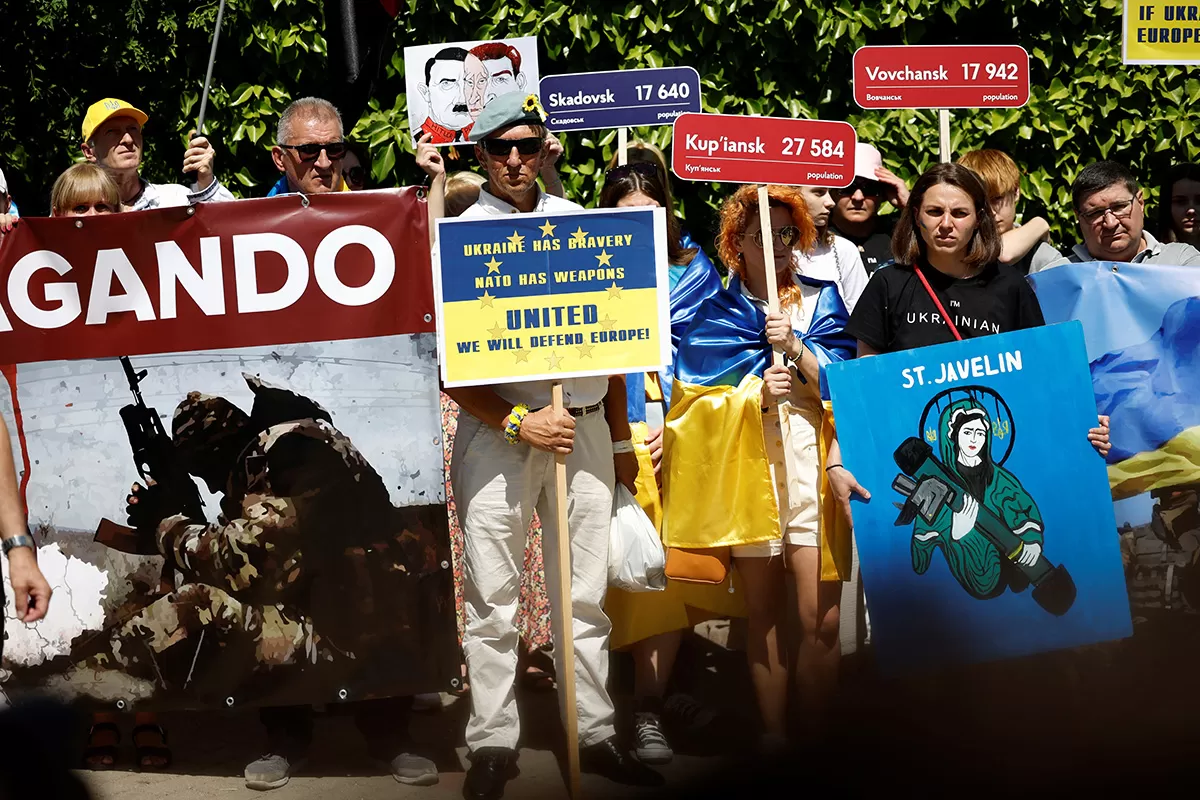 ARMAS. Ucranianos exigen a la OTAN que incremente la ayuda para su país, invadido por Rusia. 