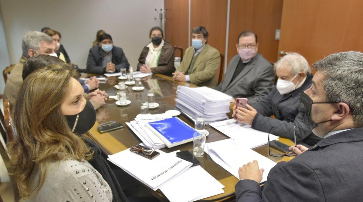 COMISIÓN DE JUICIO POLÍTICO. Raúl Ferrazzano presidió la reunión. Foto de Prensa HLT