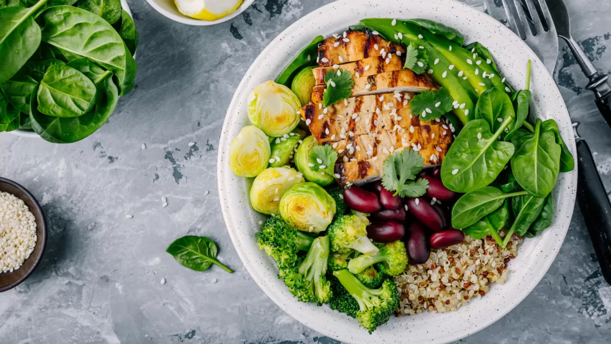 ALIMENTACIÓN. El plato se basa en las propiedades nutricionales de los alimentos, y recomienda aquellos que son más saludables. Foto tomada de: rtve.es