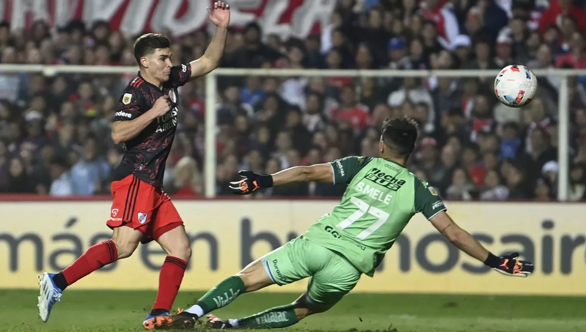 INTRATABLE. Álvarez anotó 18 goles en 25 partidos jugados con River este año.