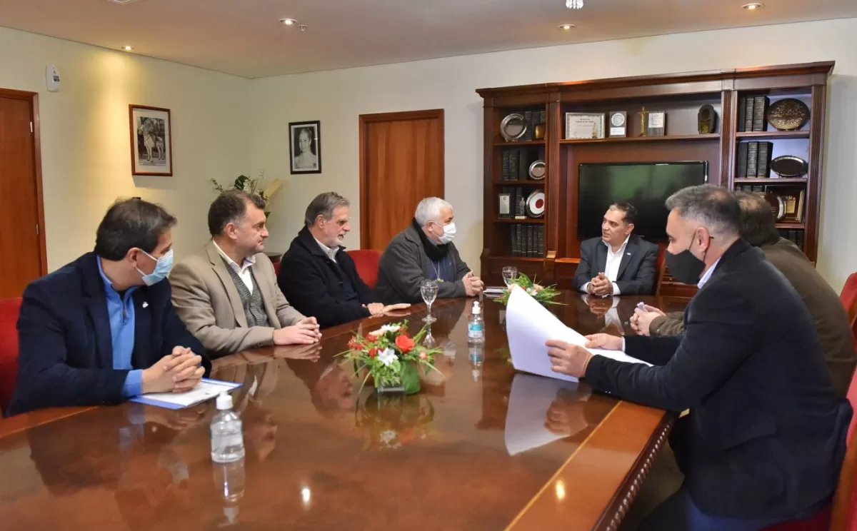 Monseñor Sánchez, en la Legislatura. Foto de Prensa HLT