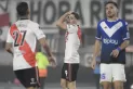River fue eliminado por Vélez en una noche con polémica