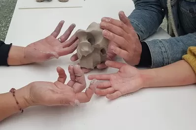 Performance sobre “escultura social” de un artista belga