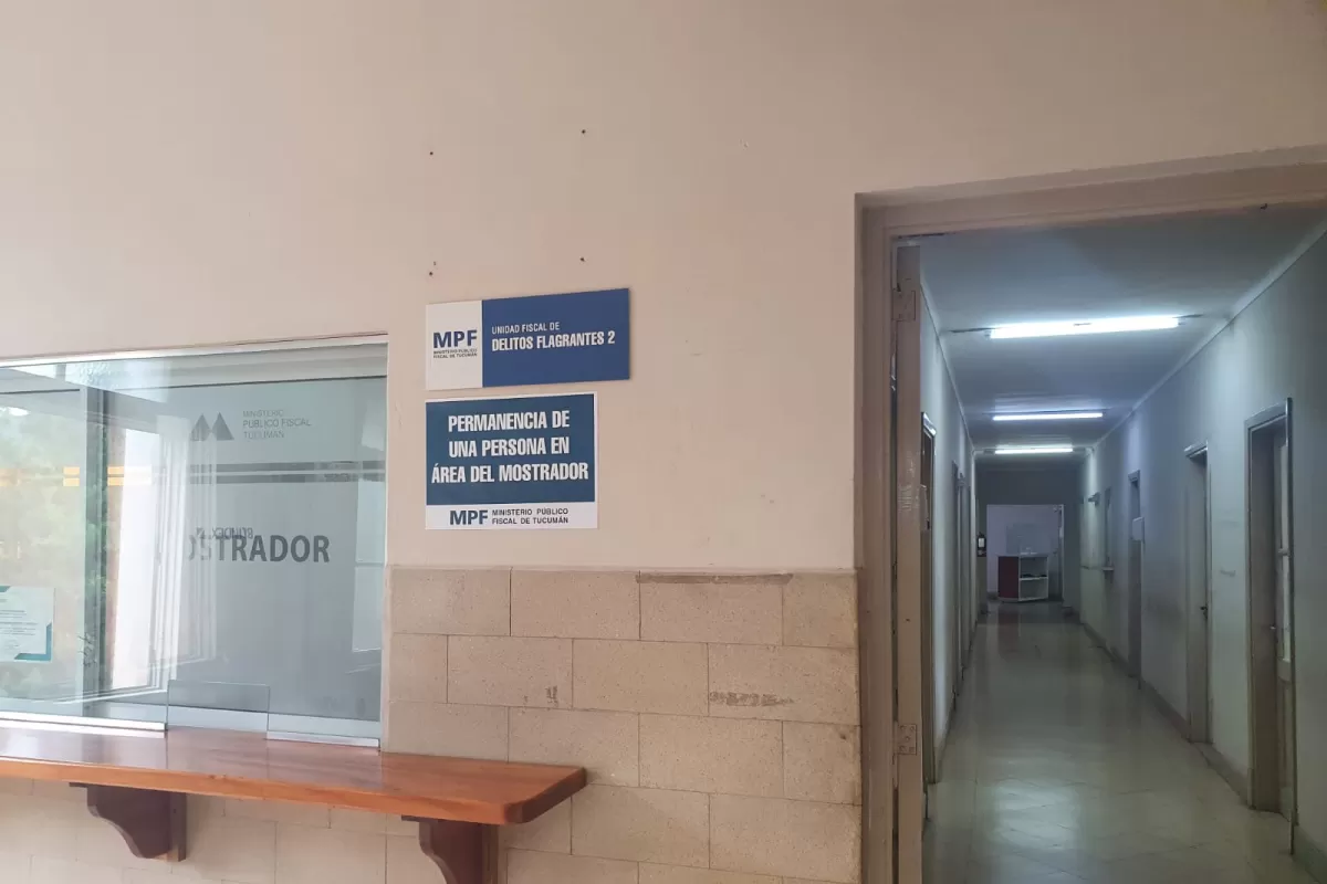 Condenaron a un abogado por amenazar con una pistola a los empleados de un comercio