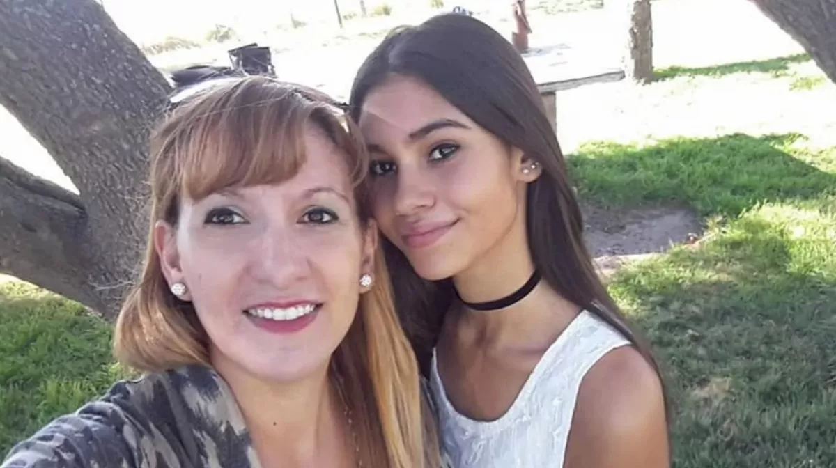 Agustina junto a su mamá, Silvana