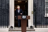 Sin disculpas, Boris Johnson renuncia, pero aún no se va