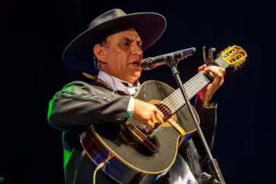 El Chaqueño y la Morelo: shows en la plaza Independencia