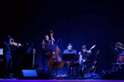 Canto y danza en las distintas vigilias por el Día de la Independencia