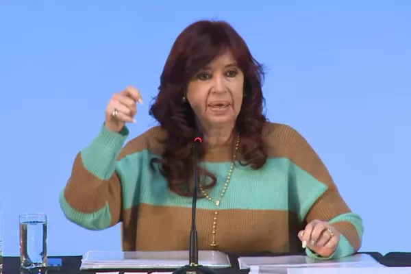 La renuncia de Guzmán fue un acto de irresponsabilidad política y de desestabilización institucional