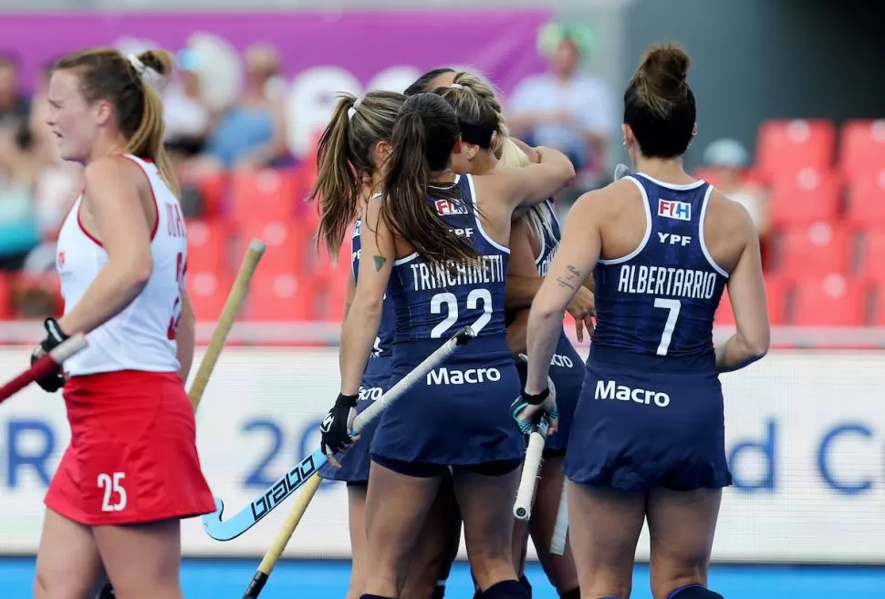 GRAN NIVEL. A pesar de empezar abajo en el marcador, Las Leonas se recuperaron y lograron el pase a los cuartos de final. FIH