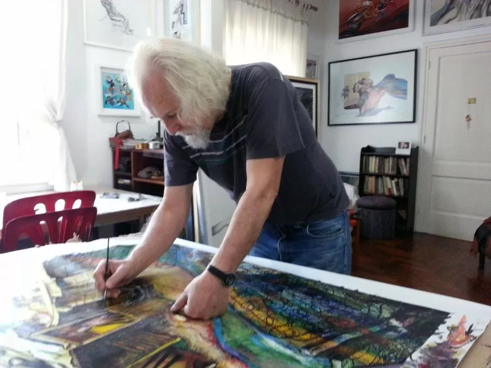 EN PLENO PROCESO CREATIVO. Luis Debairosmoura en su taller en la Capital Federal, donde vive hace 50 años. 