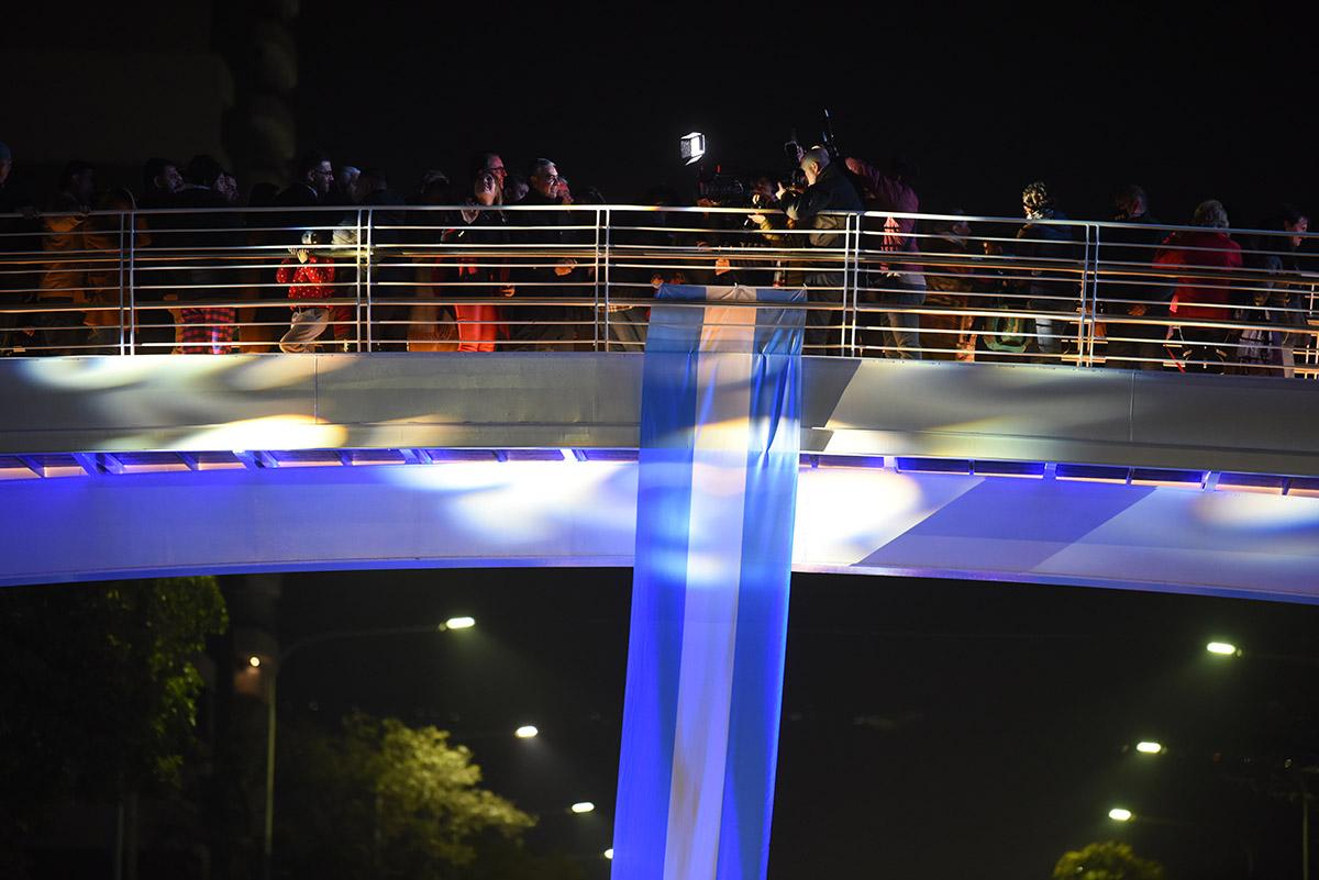 DISCURSO SOBRE EL NUEVO PUENTE. “Debemos acostumbrarnos a tener otro concepto de cuidad y por eso son estas obras”, manifestó el intendente.