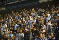 Los hinchas de Atlético lanzaron una movida para cambiar una canción xenófoba