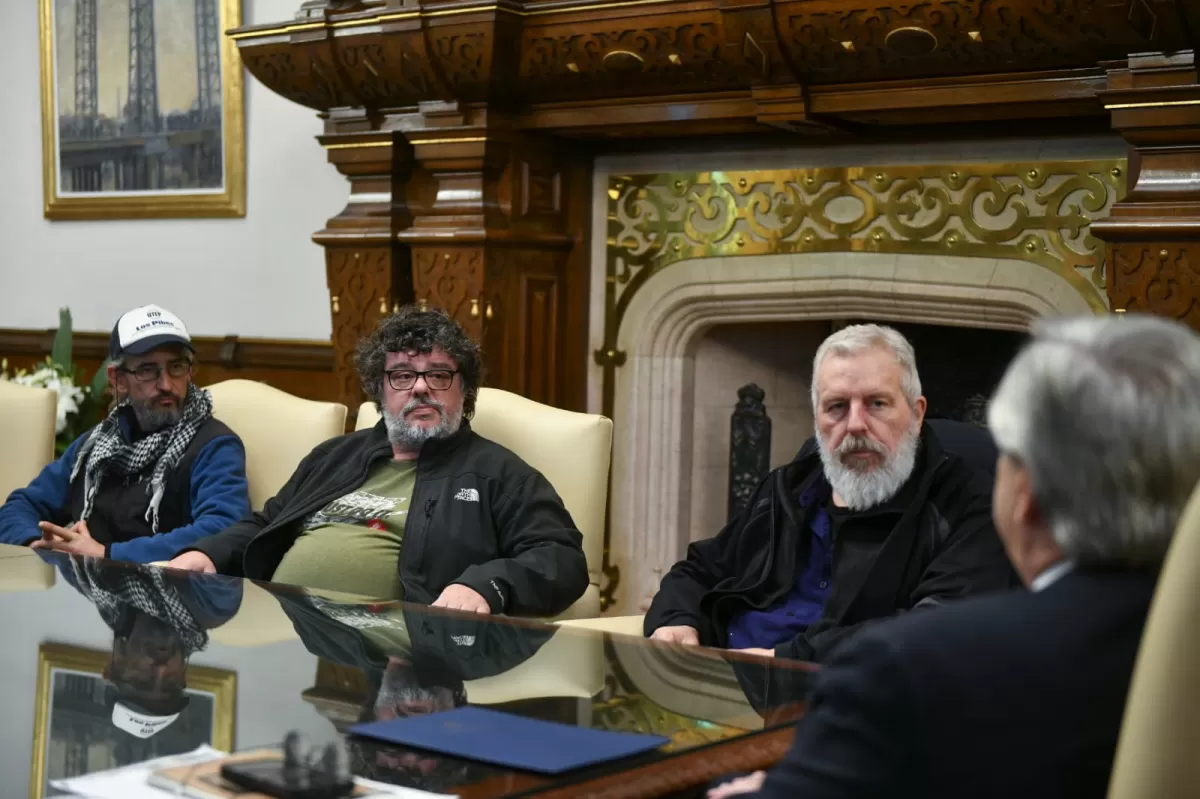 Alberto Ferrnández recibió a los dirigentes de las organizaciones sociales.