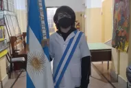 Video: tiene autismo y sus compañeros lo eligieron abanderado en un acto escolar