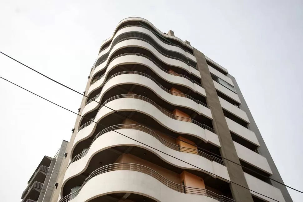 EDIFICIO DE DEPARTAMENTOS / Foto de Archivo LA GACETA - Por Inés Quinteros Orio