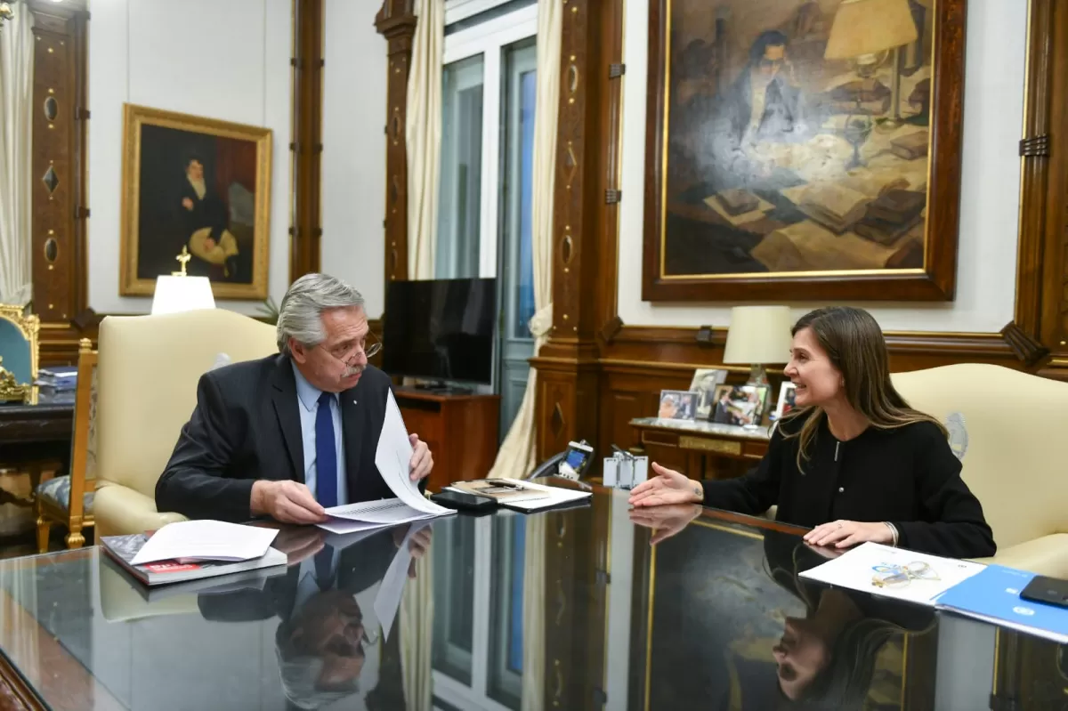 Alberto Fernández y Fernanda Raverta