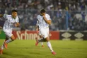 Atlético derrotó 1 a 0 a Sarmiento, es puntero y estiró el verano que vive con Pusineri