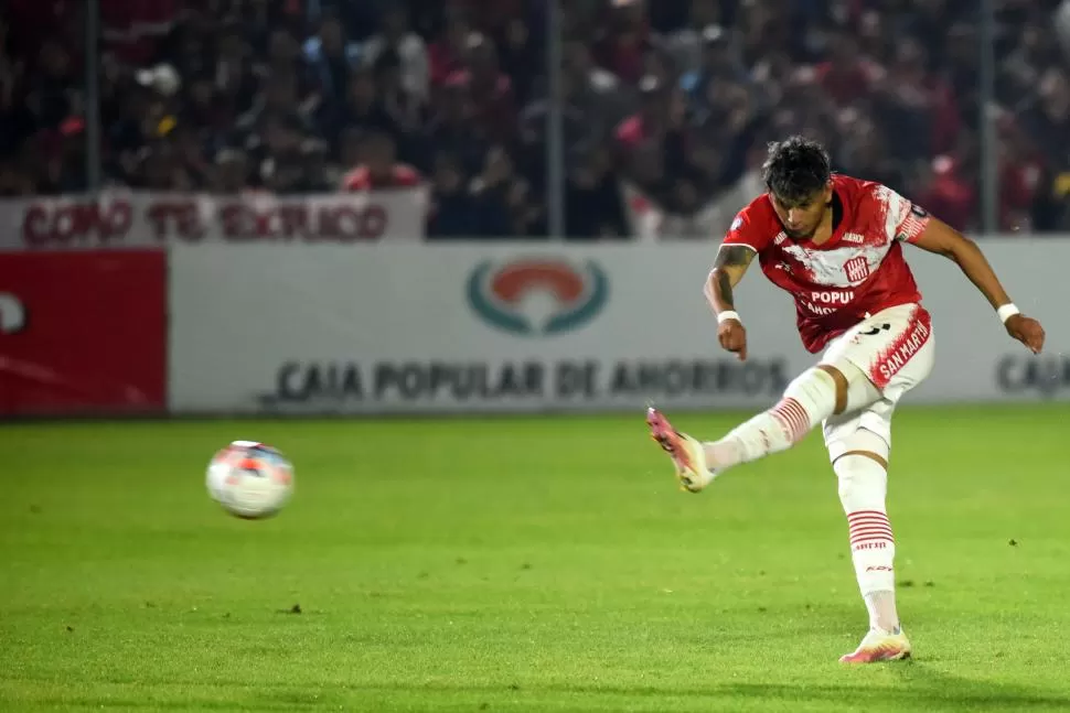 SIEMPRE POSITIVO. Diarte intenta mantener los ánimos bien arriba. El lateral, considera que sí hubo algunos puntos positivos del empate “santo” en Caseros. la gaceta / foto de Diego Aráoz 