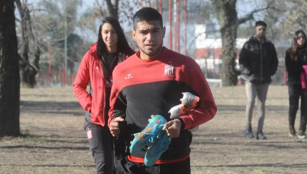 EMPUJA DESDE EL FONDO. Lopes es uno de los puntos más regulares del equipo y trata de contagiar confianza de cara a los últimos partidos del torneo. “A Belgrano se le tiene que cortar esta racha”, dijo. 