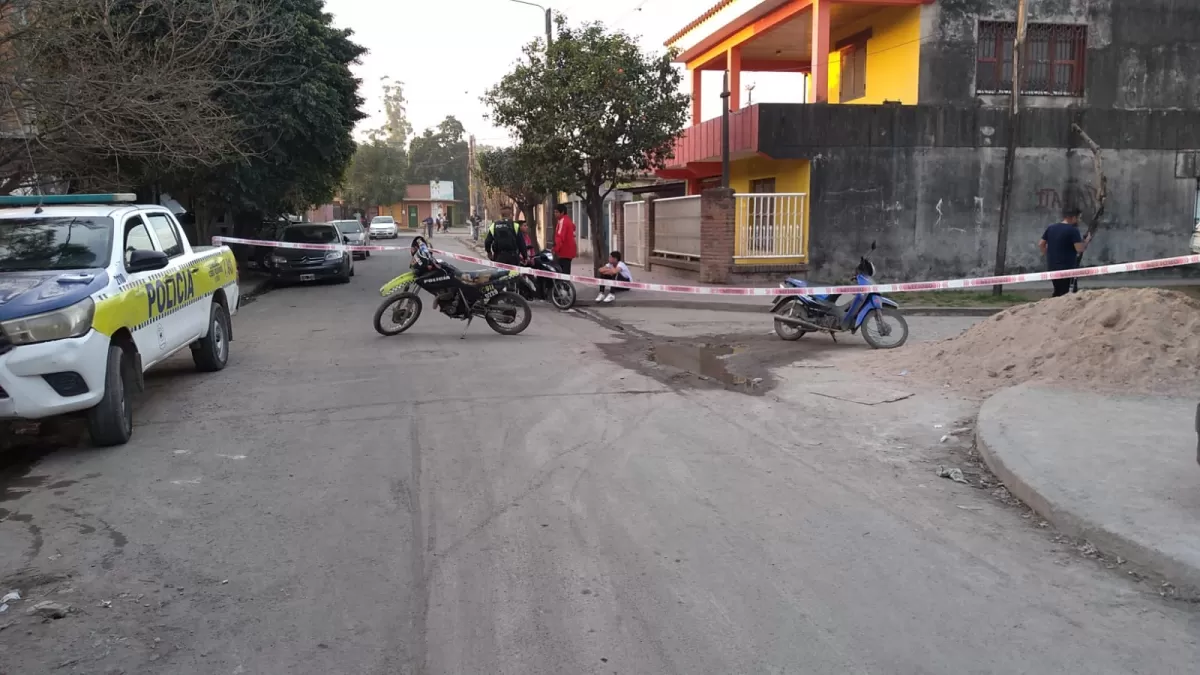 INCIDENTE EN SAN JOSÉ, YERBA BUENA. Simpatizantes y periodistas partidarios de Atlanta fueron atacados por un grupo de personas. Tenían la camiseta de San Martín. 